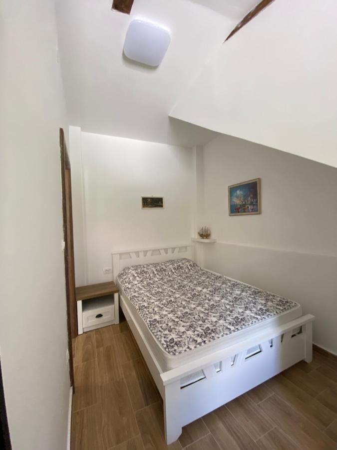 Sunny Bay Apartments Kotor Exteriör bild