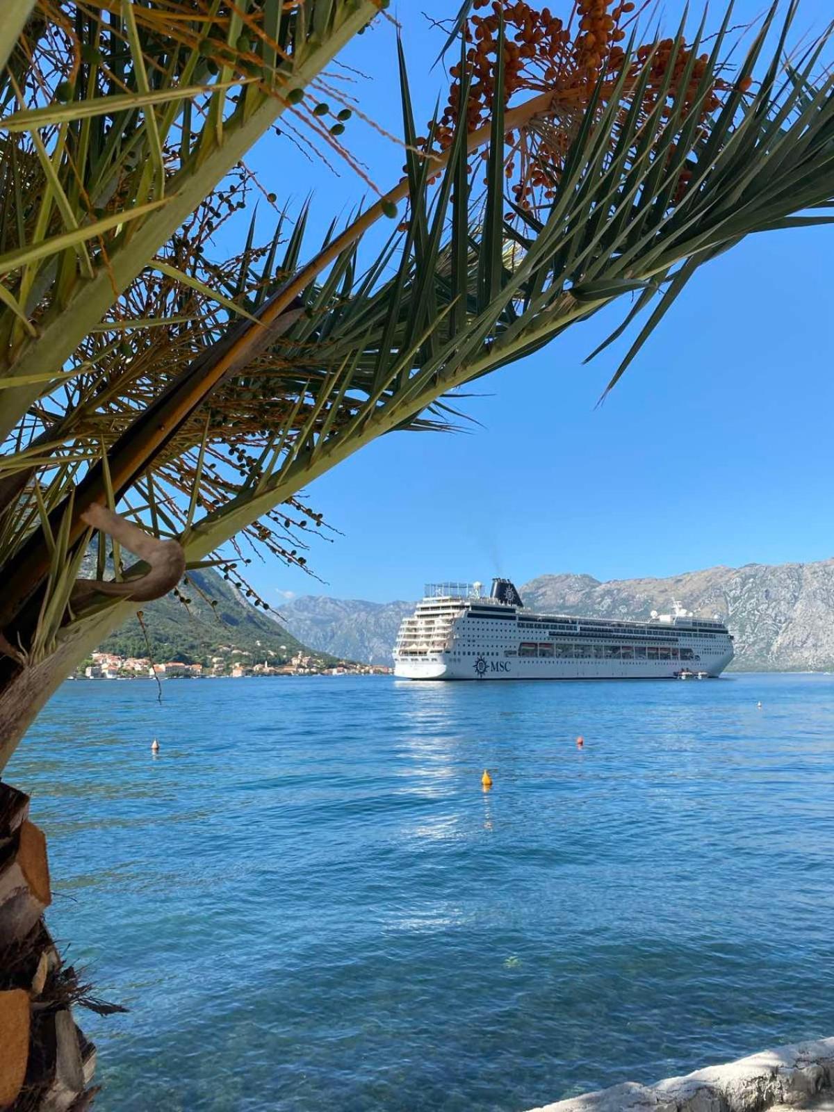 Sunny Bay Apartments Kotor Exteriör bild